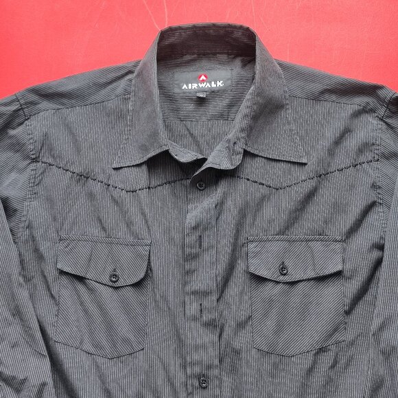 Airwalk long sleeve button down shirt grey stripe men's size M - Picture 2 of 6